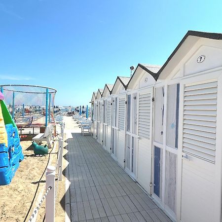 Hotel Pacific Riccione Esterno foto