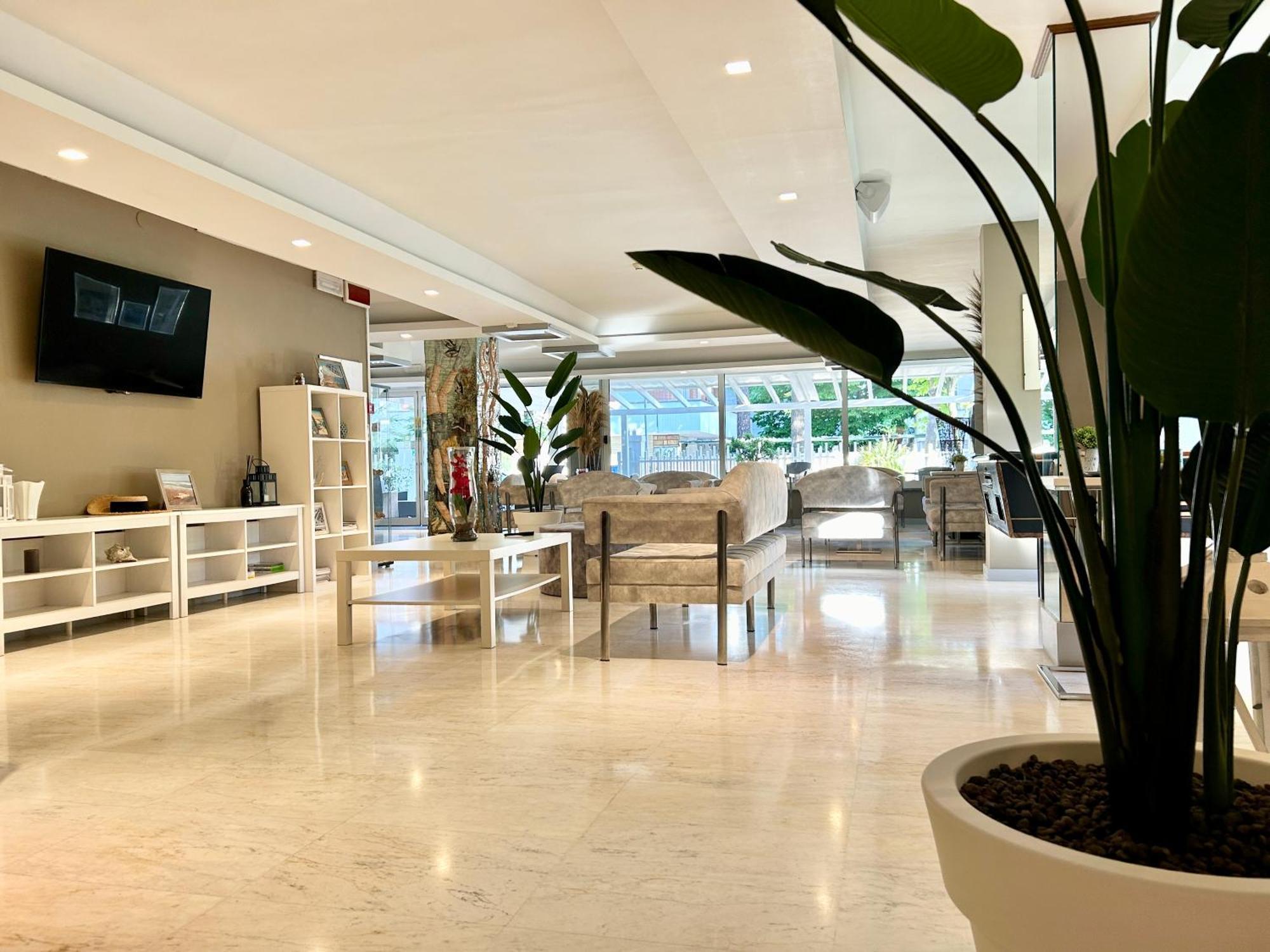 Hotel Pacific Riccione Esterno foto