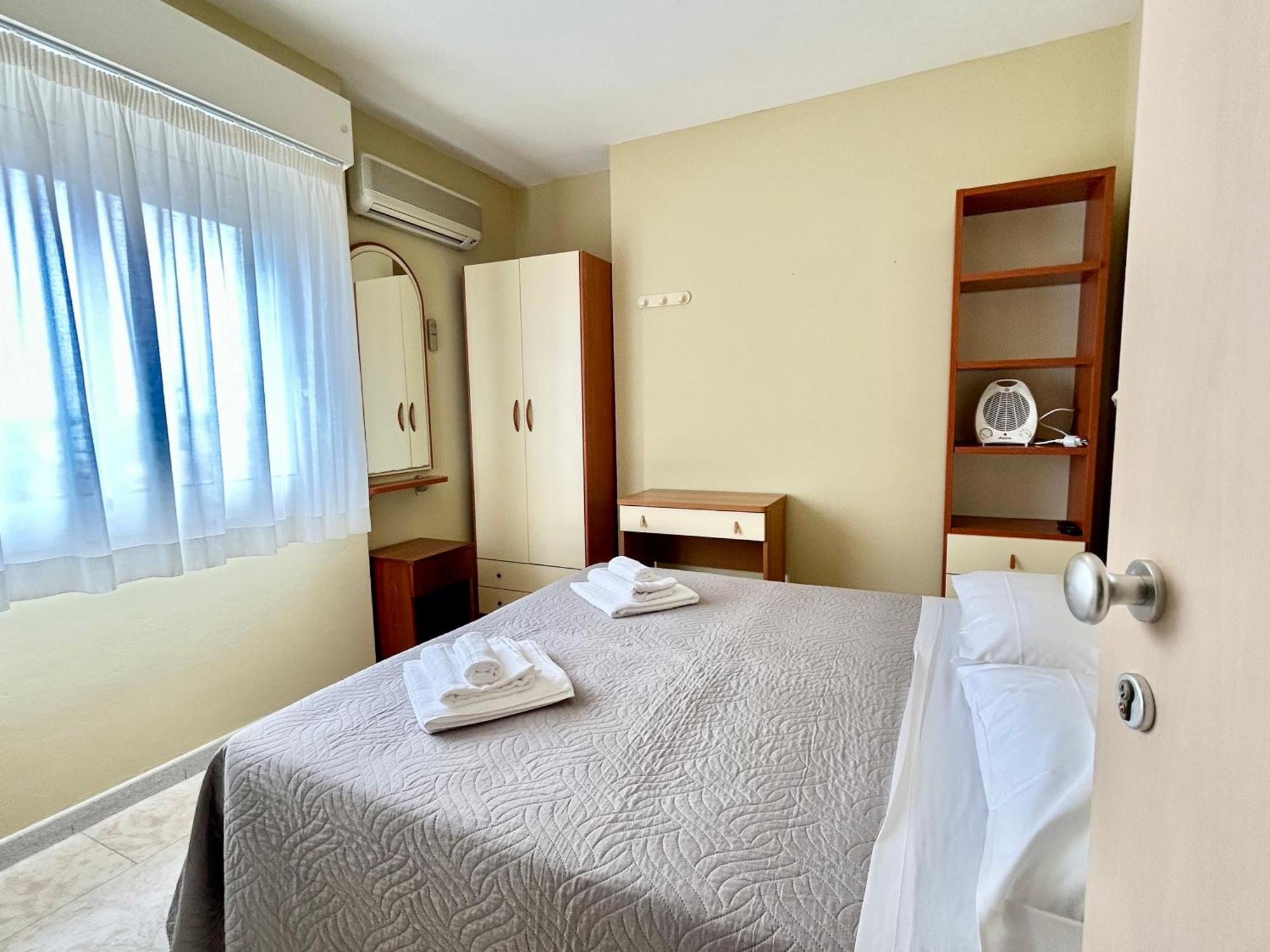 Hotel Pacific Riccione Esterno foto