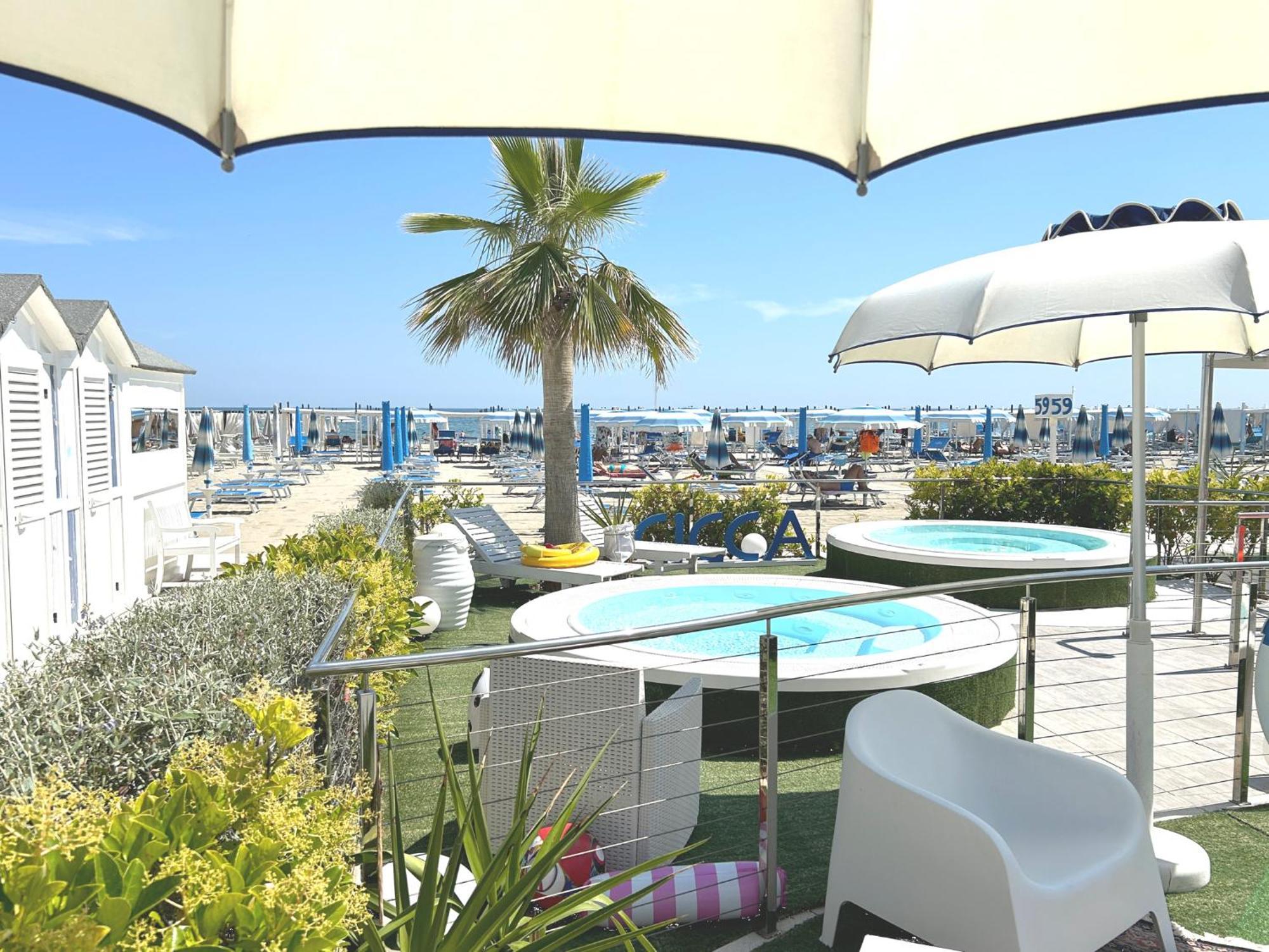 Hotel Pacific Riccione Esterno foto