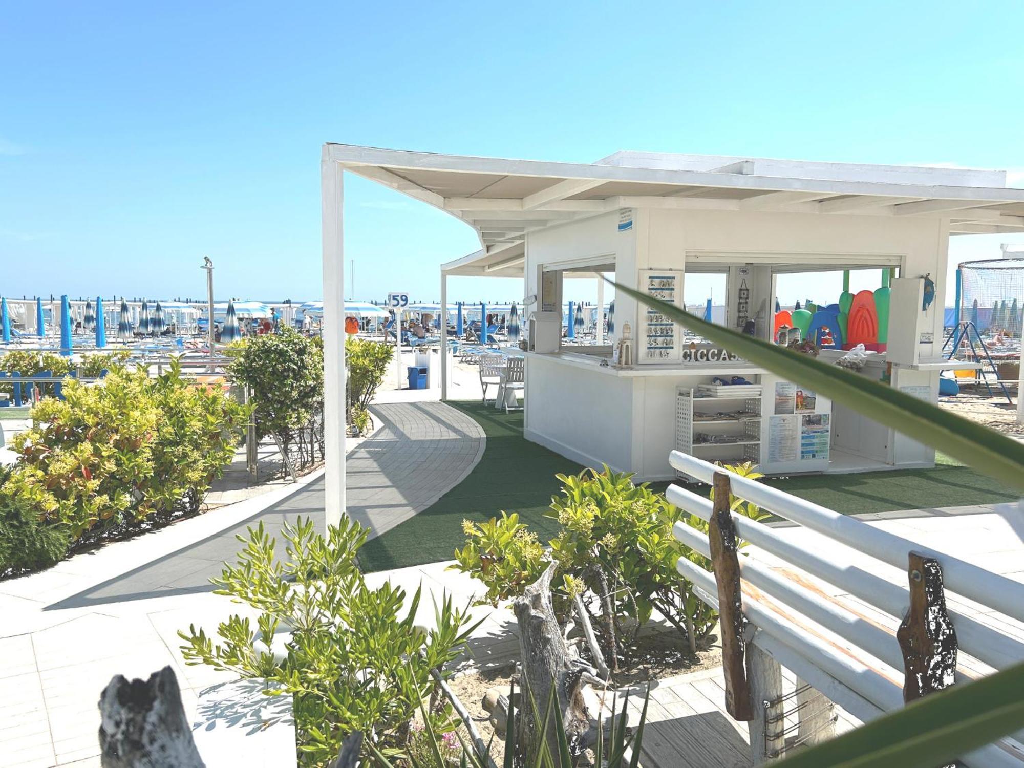 Hotel Pacific Riccione Esterno foto