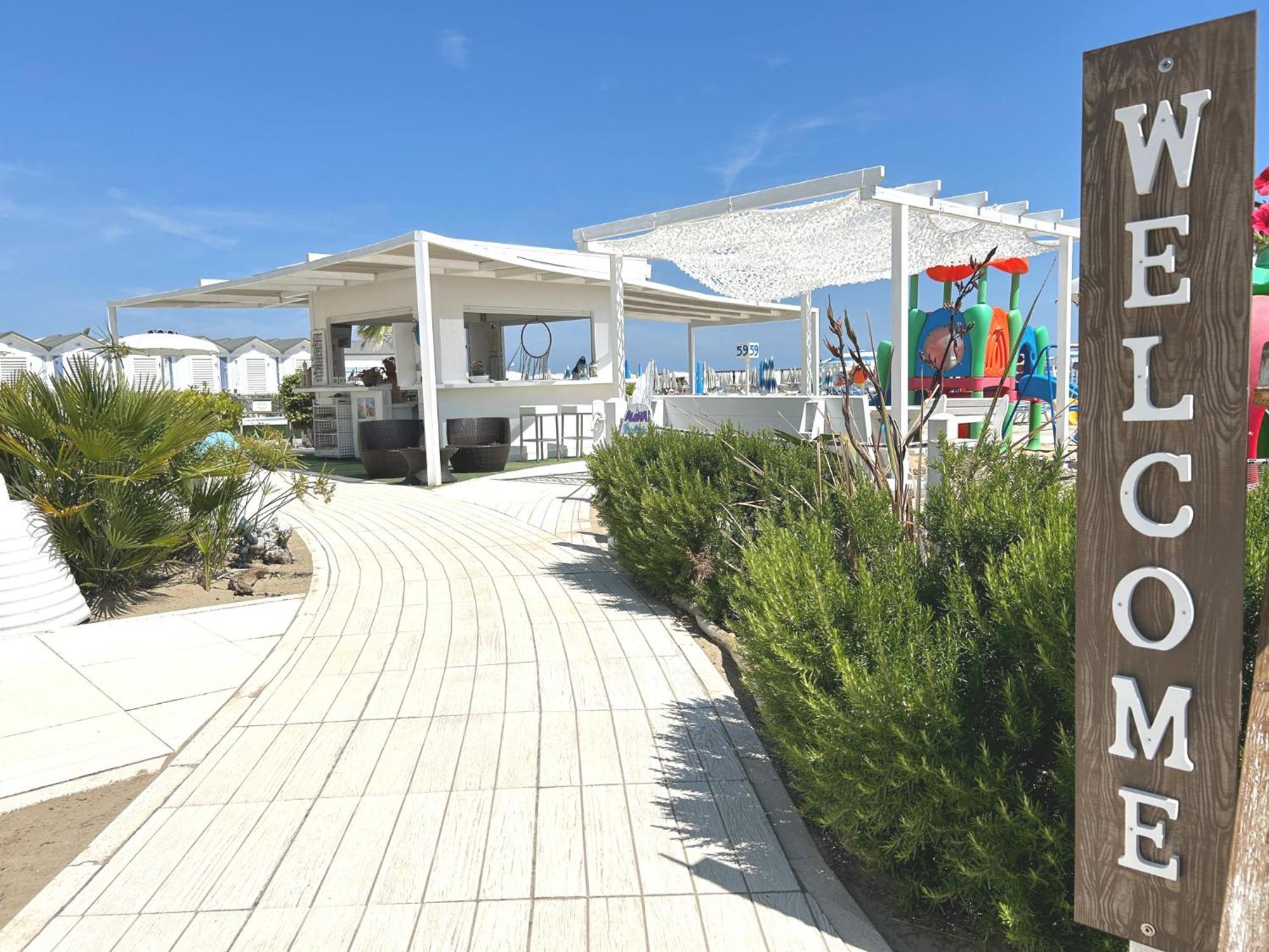 Hotel Pacific Riccione Esterno foto